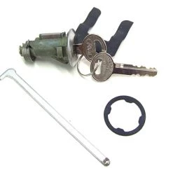 Mustang Auto Parts BOOT LOCK CYLINDER & FORD KEY 1967-1973 XW-XB Mustang