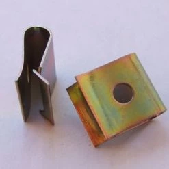 Mustang Auto Parts REAR BUMPER DUST SEAL CLIP XR-XY