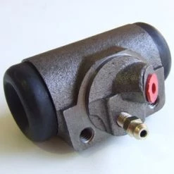 Mustang Auto Parts Mustang WHEEL CYLINDER FRONT(1 1/8TH") 1964-1973 RH