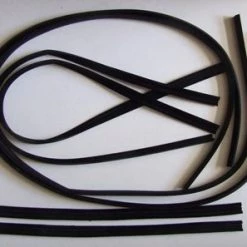 Mustang Auto Parts BAILEY CHANNEL KIT SEDAN XA-XC