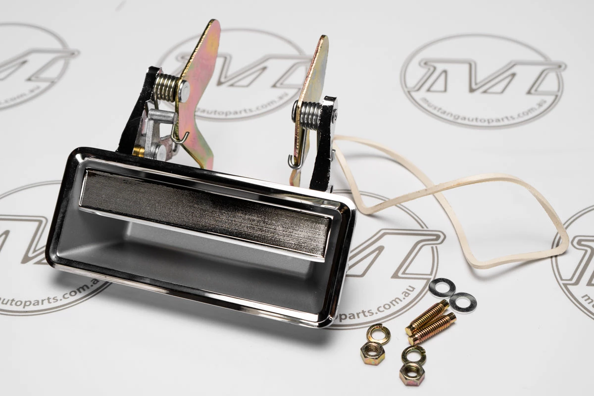 Mustang Auto Parts DOOR HANDLE XB-XC CHROME LH 3 Mustang Auto Parts DOOR HANDLE XB-XC CHROME LH